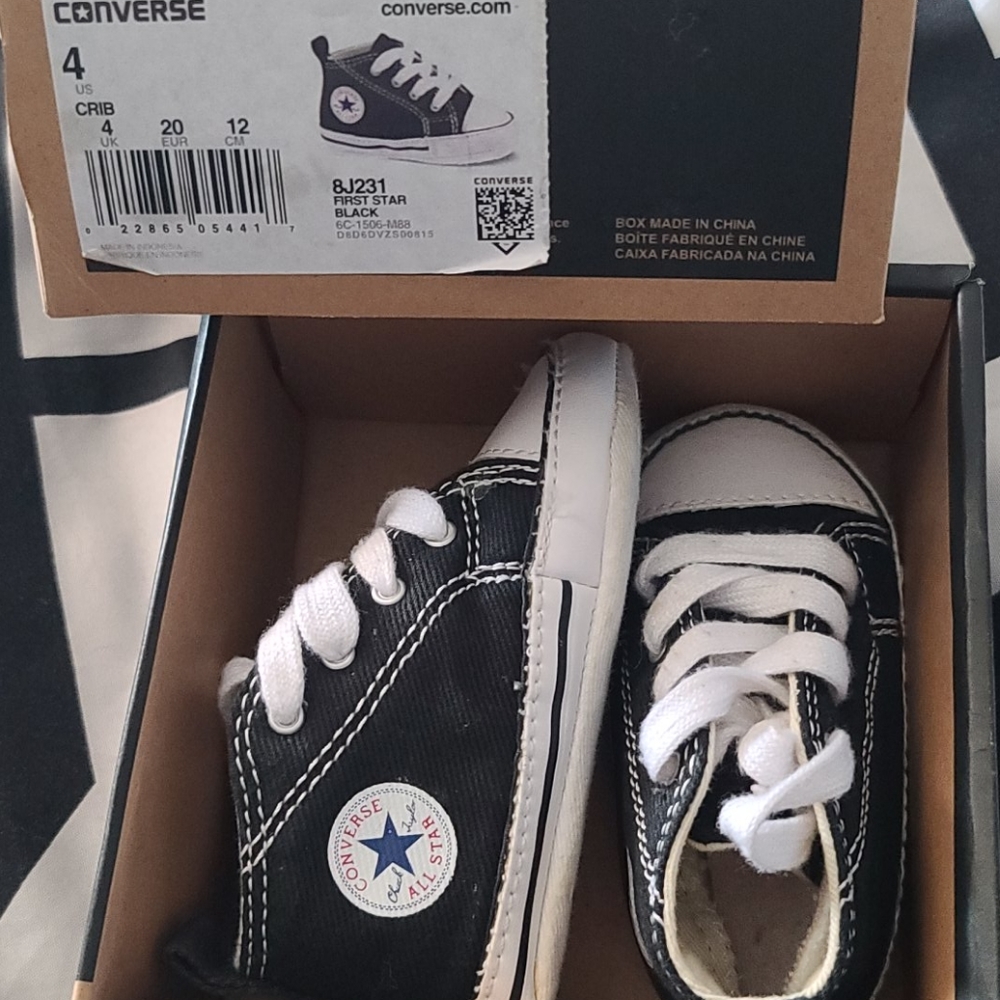 Baby Converse - Picture 3 of 5